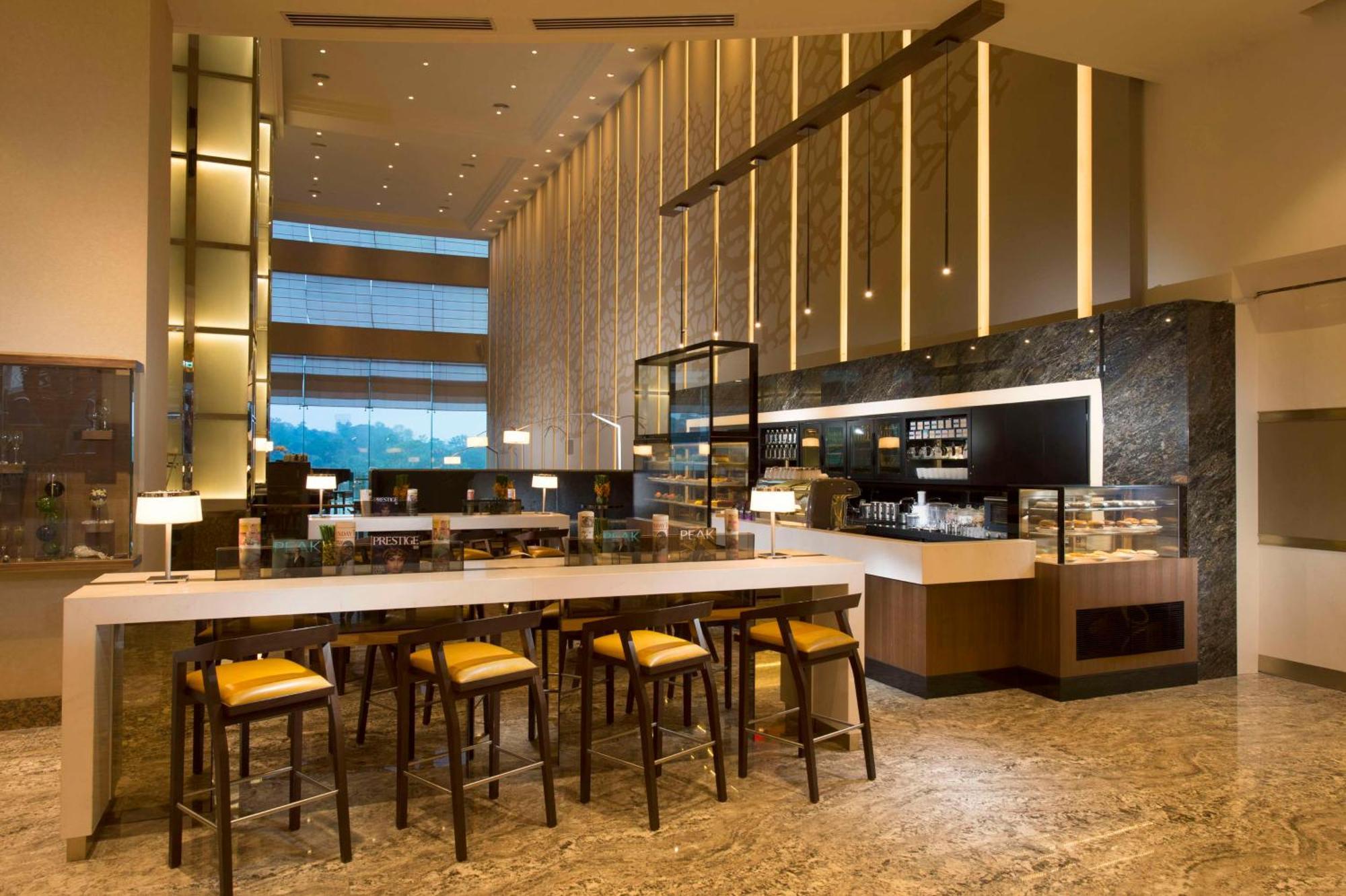 Hilton Hotel 5*